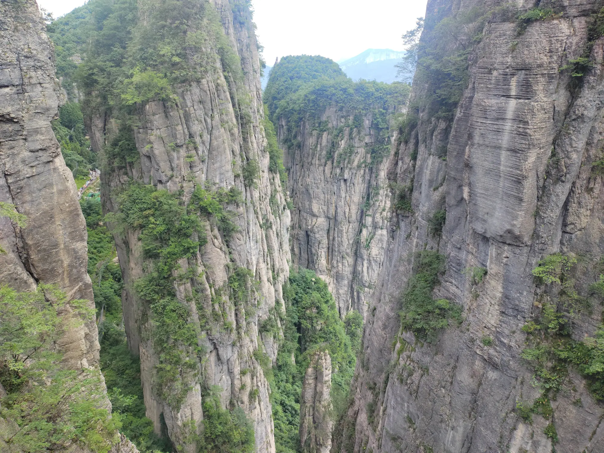 恩施峡谷与山地村落